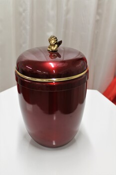 Урна металл. с ангелочком красная